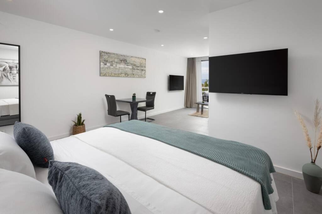 Holiday In Bol **** Green Apartment ภายนอก รูปภาพ