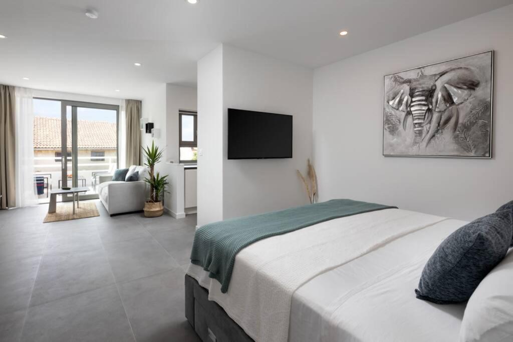 Holiday In Bol **** Green Apartment ภายนอก รูปภาพ